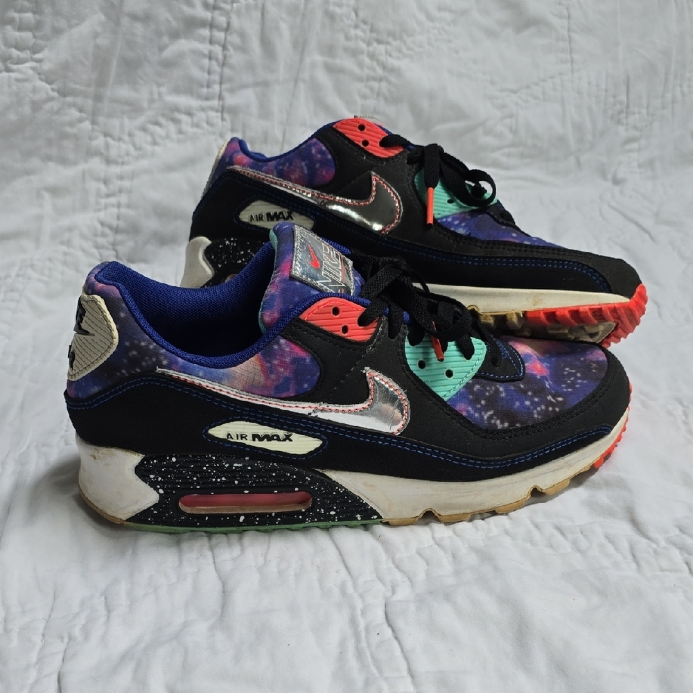 Nike Air Max 90 Supernova Sneakers